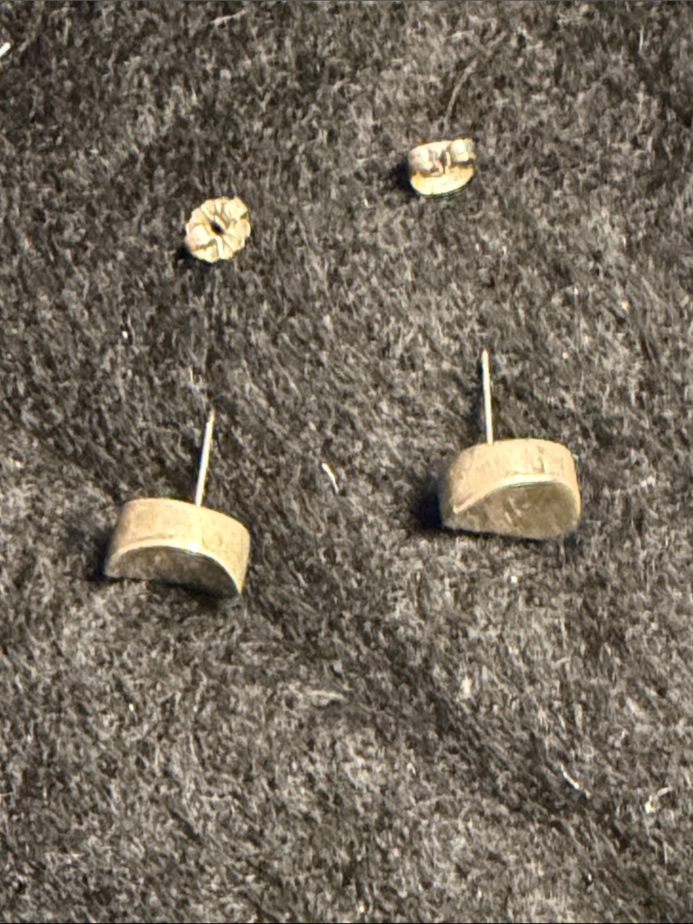 Vintage Minimal Round Silver Stud Earrings - Classic Women Jewelry - Picture 8 of 8